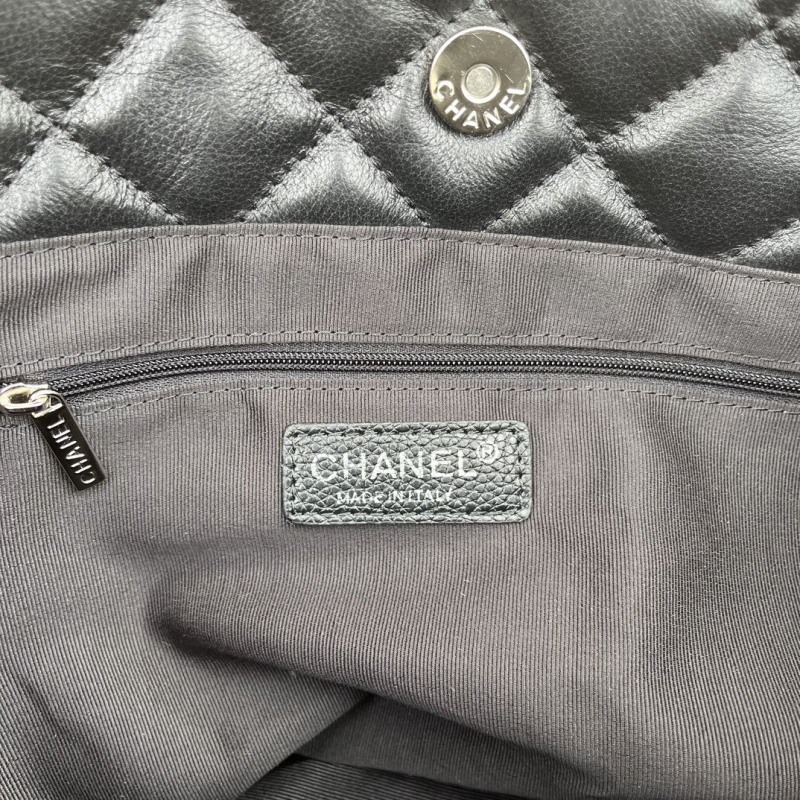 Ch**el shopping bags